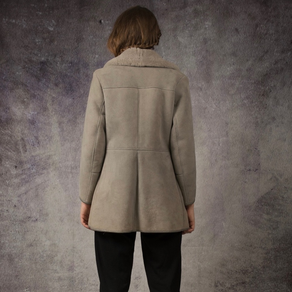 Authentic Shearling Coat - Picture 5 of 8